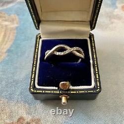 12 Authentic Sparkling Diamonds Antique Solid Silver Ring, Designer