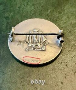 19th E. DROPSY BEAUTIFUL ANTIQUE BROOCH IN SOLID SILVER, CHISELLED ENGRAVING, Hallmark