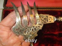 2 Ancien Et Superbes Grands Cutlery De Service Manche Argent Massif, Minerva