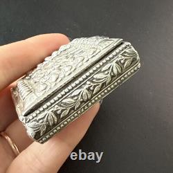 ANTIQUE PILL BOX POWDER COMPACT Solid Silver Cherubs