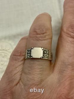 ANTIQUE SOLID SILVER SIGNET RING TRUE CHISEL WORK / Hallmarks