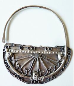 An Ethnic Sterling Silver Earring Gabès Tunisia Old Silver Earring