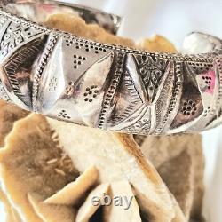 Ancient Bedouin Bracelet Solid Silver with Bells Kévin Oman 71g circa 1900