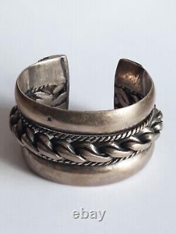 Ancient Cuff Bracelet, Solid Silver, 235.2 Gr, Egyptian Poinçon Title 800