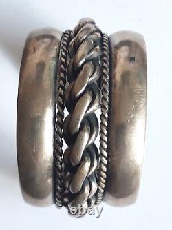 Ancient Cuff Bracelet, Solid Silver, 235.2 Gr, Egyptian Poinçon Title 800