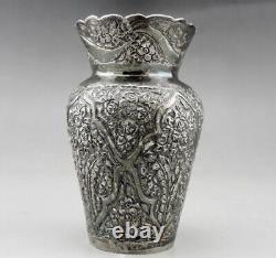 Ancient Oriental vase in solid silver, hallmarked, early 20th century, 148.5 g