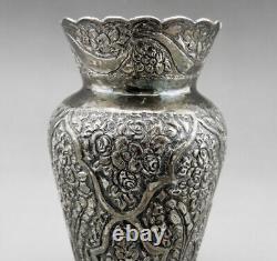 Ancient Oriental vase in solid silver, hallmarked, early 20th century, 148.5 g