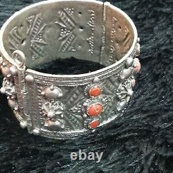 Ancient Solid Silver Bracelet with Genuine Red Coral Stone