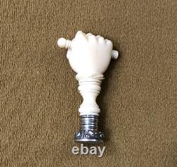 Ancient seal/wax stamp depicting a hand 19th century XIX solid silver matrix