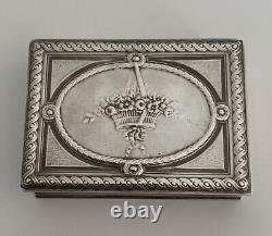 Ancient solid silver snuffbox by silversmith Henin and Co.