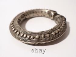 Antique 19th-Century Bedouin Tribal Solid Silver Bangle Bracelet, Yemen/Rashaida