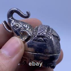 Antique Indian Mughal ceremonial elephant figurine in solid silver, 18th century Antique Indian Mughal ceremonial elephant figurine in solid silver, 18th century