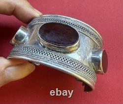 Antique J’ouvert bracelet, ornate engraved cuff, solid silver, carnelian cabochon