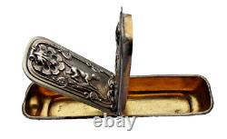 Antique Snuff Box in Solid Silver with Animal Decoration