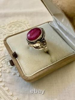 Antique Solid Silver Ring Crafted with Genuine Imposing Ruby