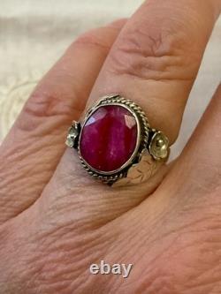 Antique Solid Silver Ring Crafted with Genuine Imposing Ruby