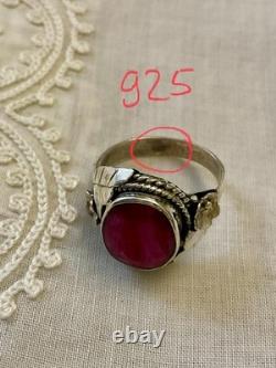 Antique Solid Silver Ring Crafted with Genuine Imposing Ruby