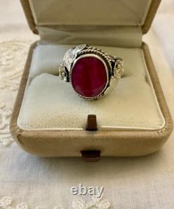 Antique Solid Silver Ring Crafted with Genuine Imposing Ruby