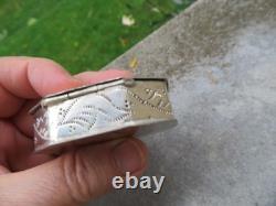 Antique box with a laurel crown decoration in solid silver 55 g