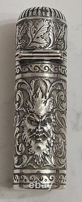 Antique perfume or salt bottle in solid silver from the 19th century. London. French hallmarks.