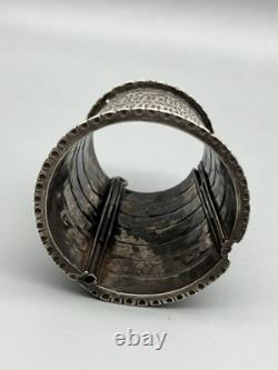 Antique sterling silver bracelet, vintage style 157 grams Sindhi Pakistan 1950