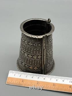 Antique sterling silver bracelet, vintage style 157 grams Sindhi Pakistan 1950