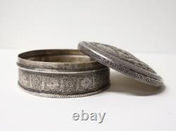 Antique superb round box in solid silver, richly decorated, Ottoman Empire, 19th-20th century