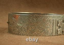 BEAUTIFUL ANTIQUE RIGID OPENING CUFF BRACELET IN SOLID SILVER 19th CENTURY