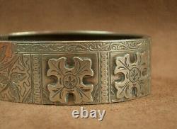 BEAUTIFUL ANTIQUE RIGID OPENING CUFF BRACELET IN SOLID SILVER 19th CENTURY