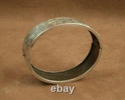 BEAUTIFUL ANTIQUE RIGID OPENING CUFF BRACELET IN SOLID SILVER 19th CENTURY