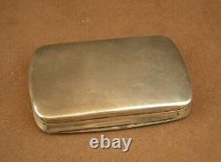 BEAUTIFUL VINTAGE SOLID SILVER AND ENAMEL SNUFFBOX FROM THE 19th CENTURY