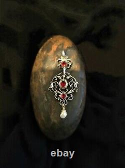 Beautiful Ancient Pendant In Massive Silver, Grenats And Pearl 2nd Part Of The 19th Century