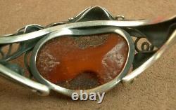 Beautiful Antique Art Nouveau Bracelet in Solid Silver and Amber