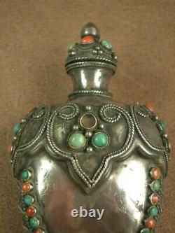 Beautiful Antique Snuff Bottle Box in Solid Silver, Turquoise and Coral