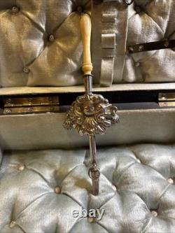 Beautiful Antique Whistling Rattle Whistle in Solid Silver Hallmarked, 19th Century   <br/> 

