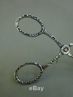 Beautiful Clamp Or Shoe With Old Garden Or Mignardized In Silver Solid Punches