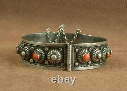 Beautiful Stuff Bracelet Ancien Berbere Silver Massif & Coral Cabochons