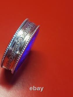 Beautiful antique solid silver pill box, enamelled vermeil
