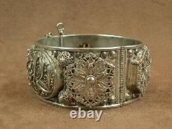 Bel Important Bracelet Ancien Berbere En Argent Massif Poincon Crab