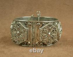 Bel Important Bracelet Ancien Berbere En Argent Massif Poincon Crab