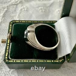 Circa 1930 Antique Tank Ring in Solid Silver with Hematite, Hallmarked
