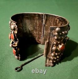 Former Bracelet Manchette Berbére Kabyle Beni Yenni