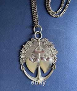 Freemasonry. Insignia. Decoration. Antique solid silver pendant. Course