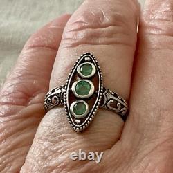 GENUINE EMERALD, SOLID SILVER, Beautiful ANTIQUE RING