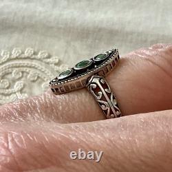 GENUINE EMERALD, SOLID SILVER, Beautiful ANTIQUE RING
