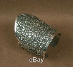 Important Ancient Cuff Bracelet In Sterling Silver China Indochina