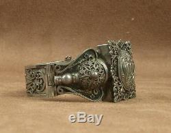 Important Antique Berber Bracelet In Sterling Silver North Africa Poincon Crab