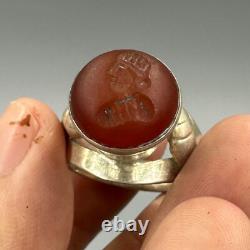 Large ancient Roman ring in solid silver, agate, king’s intaglio form
