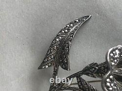 Large antique solid silver quality jewelry brooch