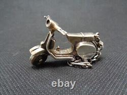 OLD KEYCHAIN, VESPA SCOOTER, SOLID SILVER, HALLMARK, Superb Articulated